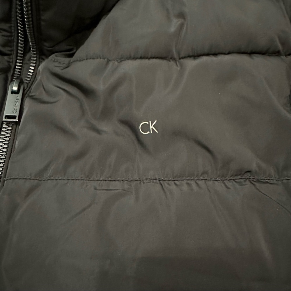 Calvin Klein Men's Black Puffer Jacket - Picture 3 of 8